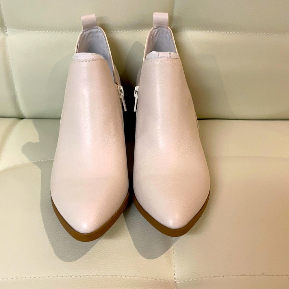 Sun + Stone  Yuni Booties Size 5